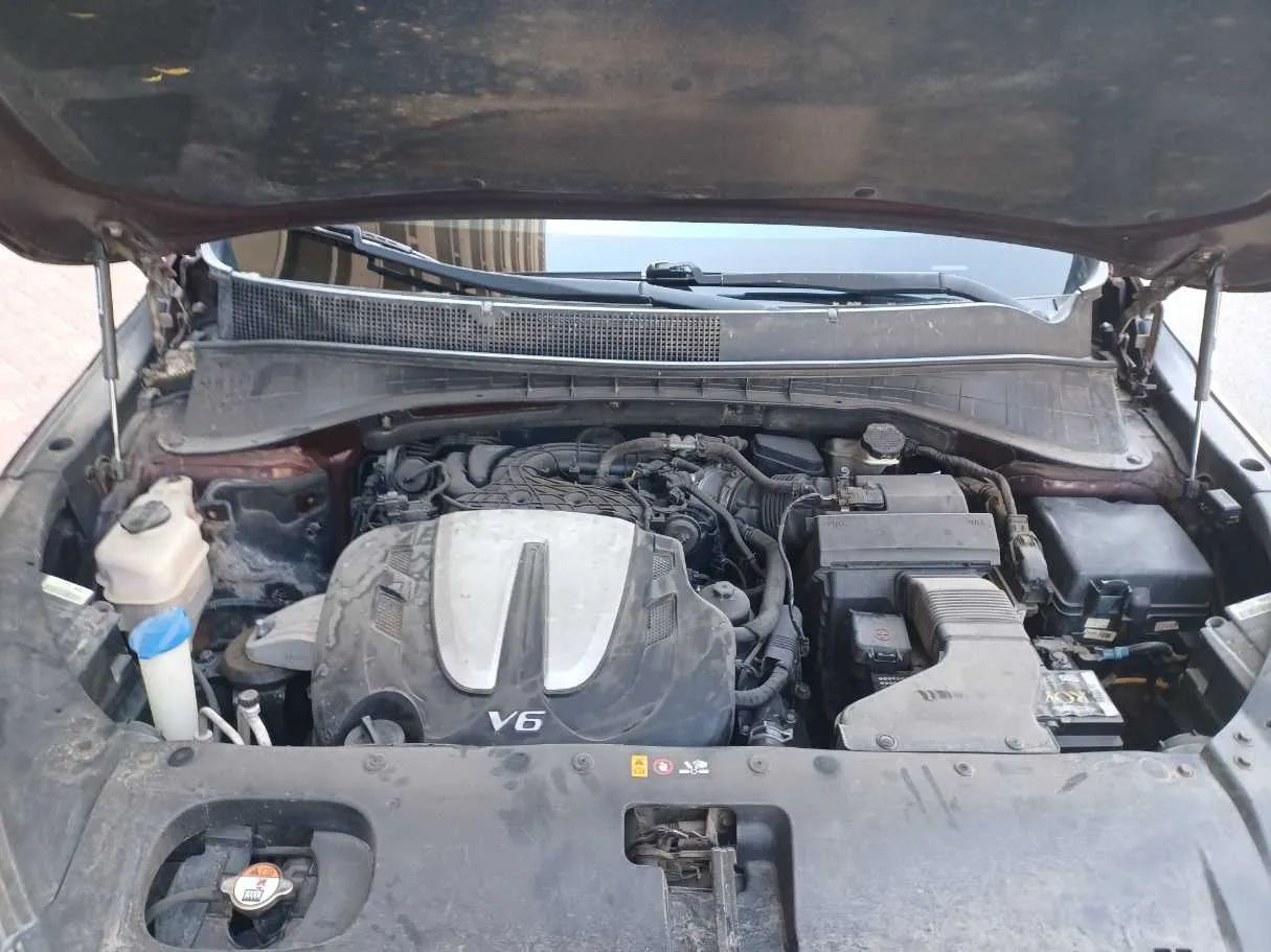 Car image 24