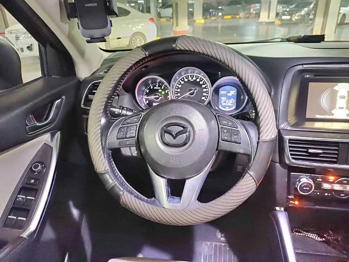 Car image 18