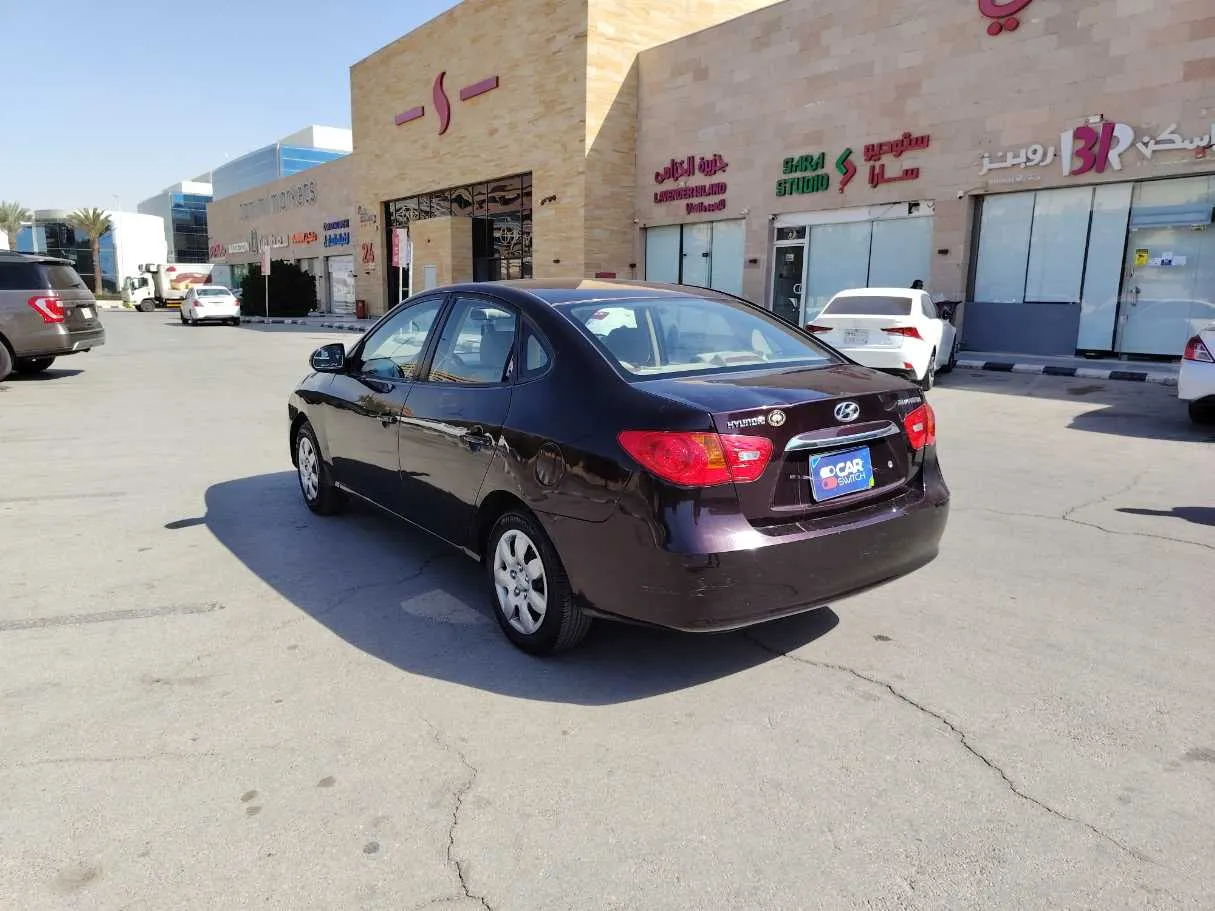 Car image 7