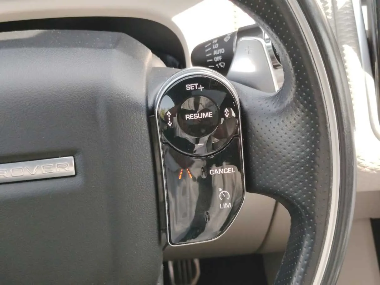 Car image 33