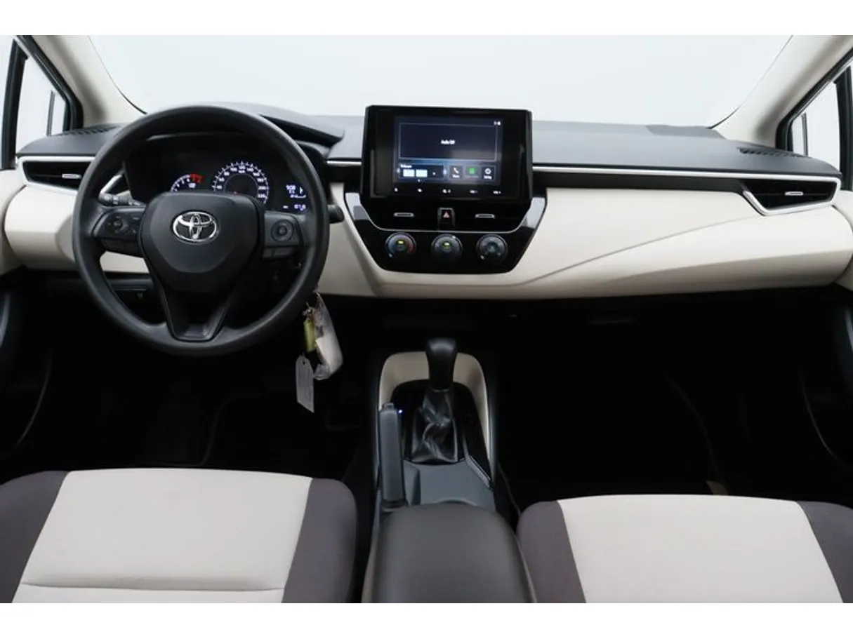 Car image 14