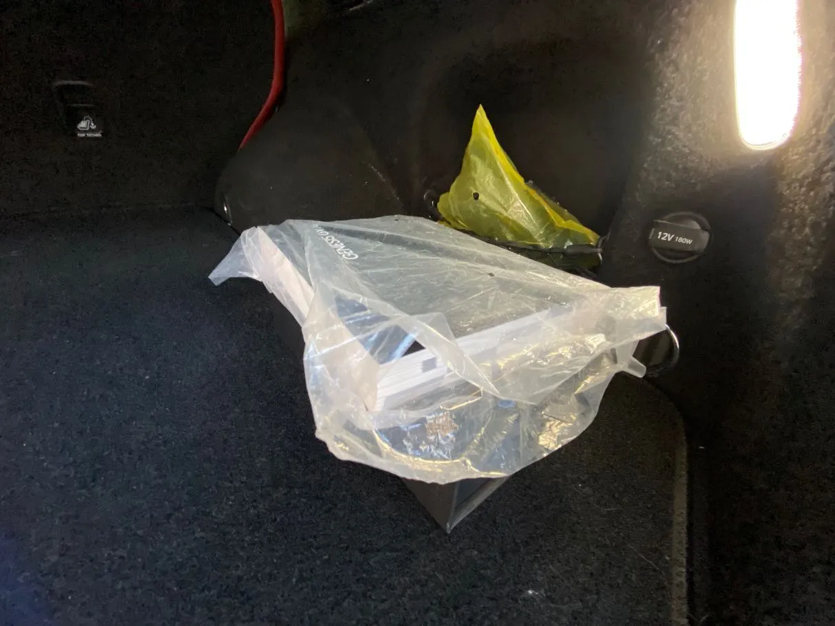 Car image 24