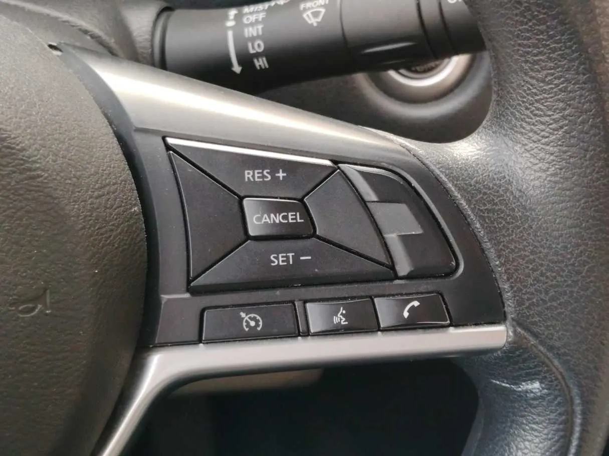 Car image 32