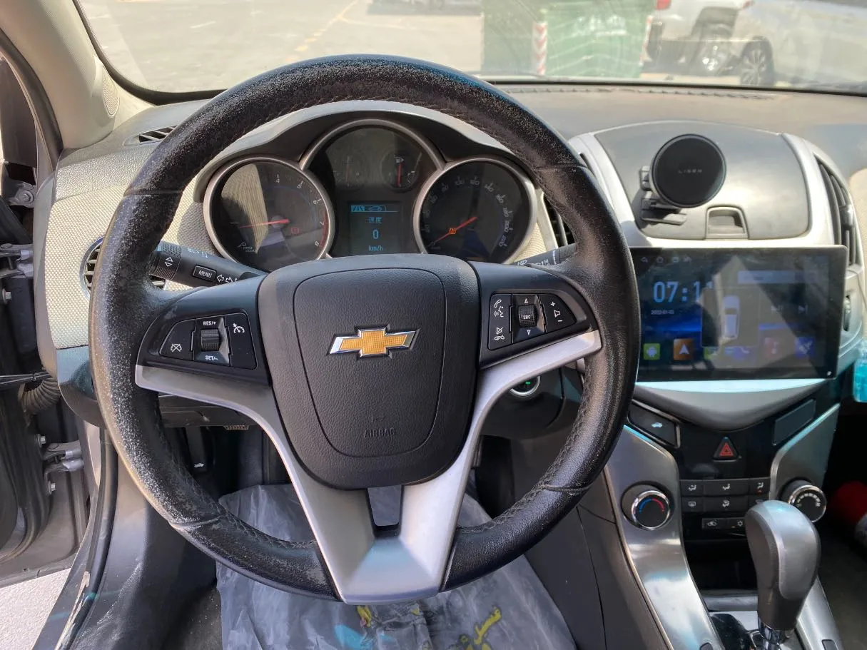 Car image 15