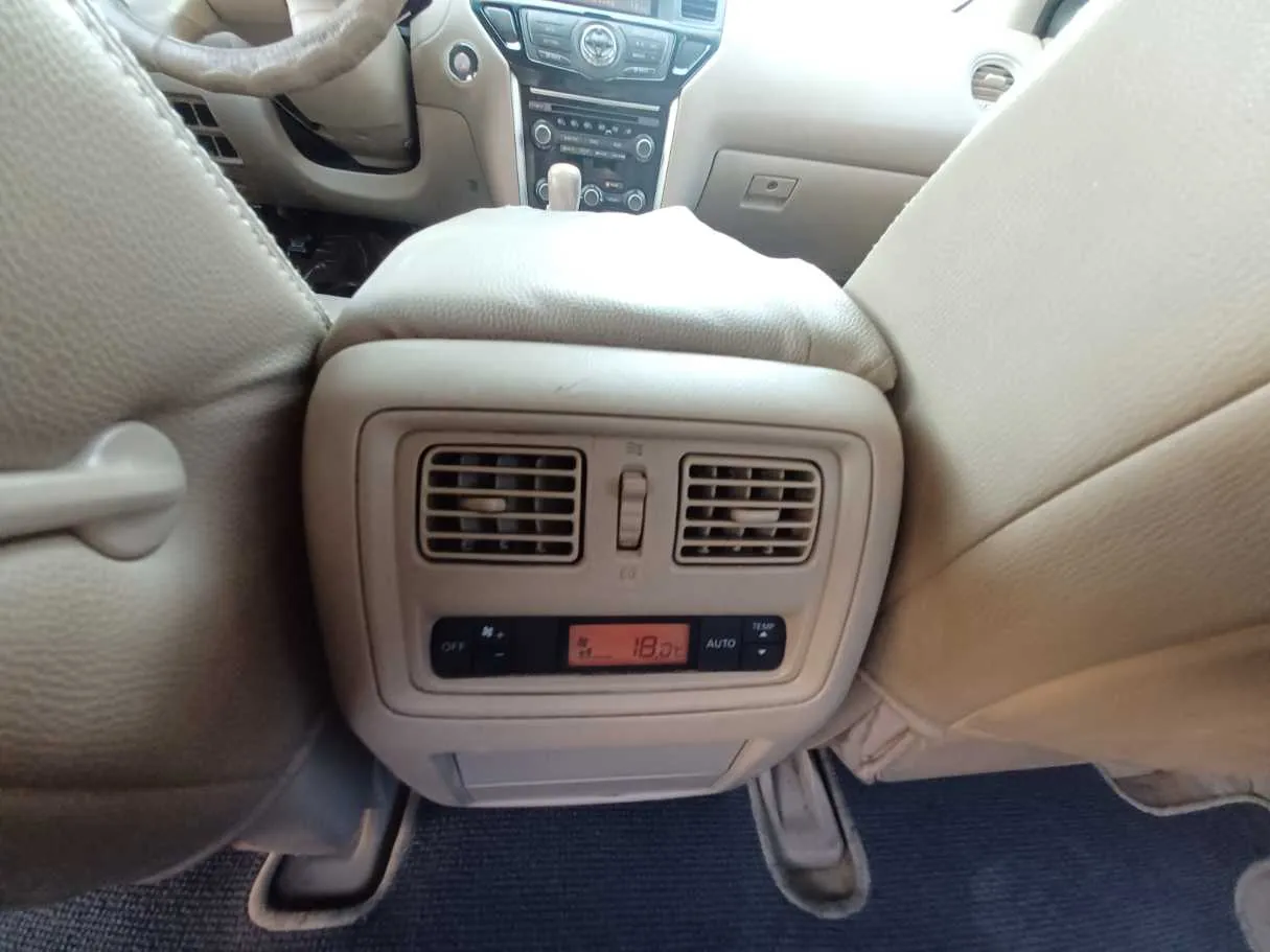Car image 22