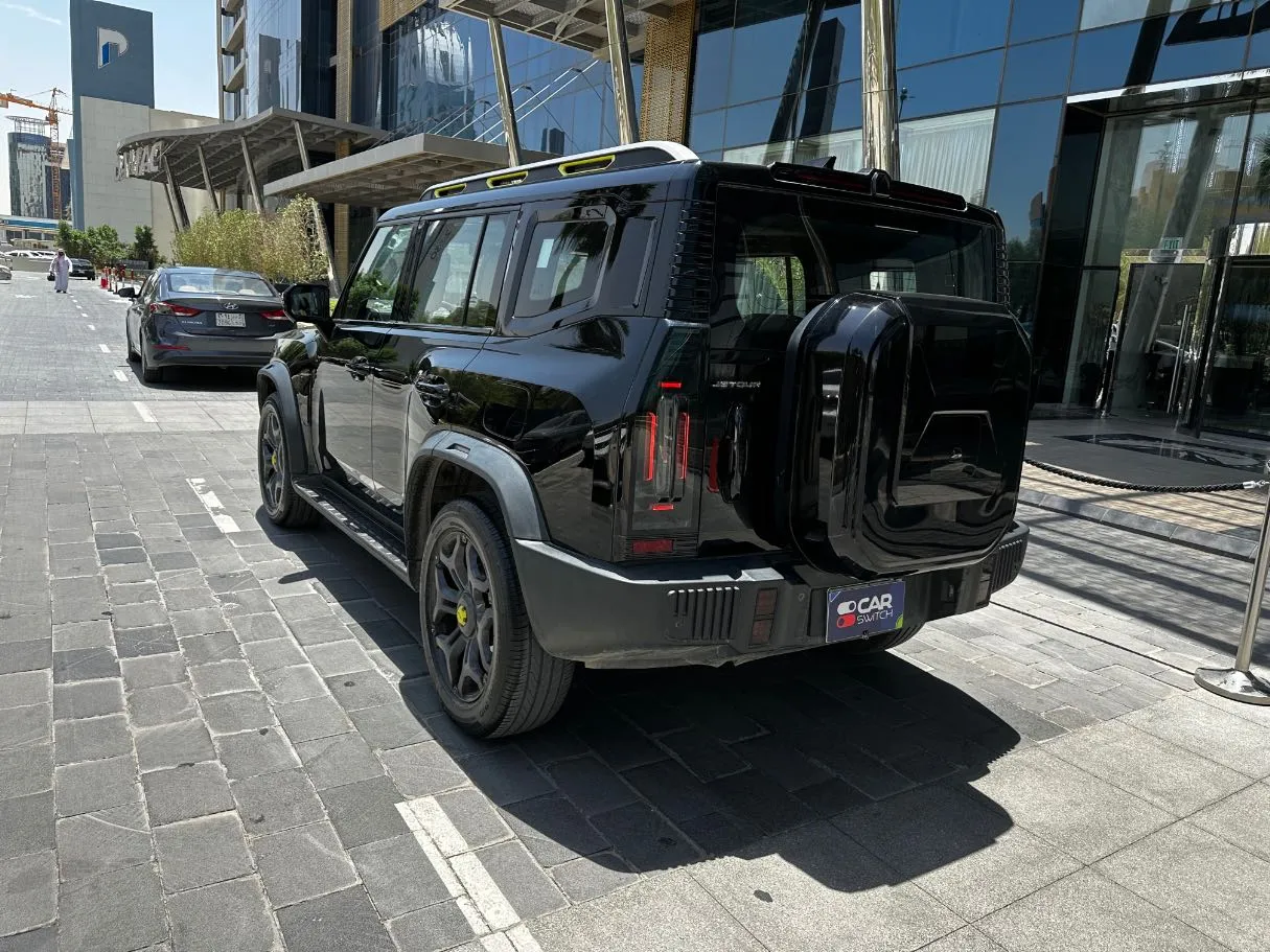 Car image 7