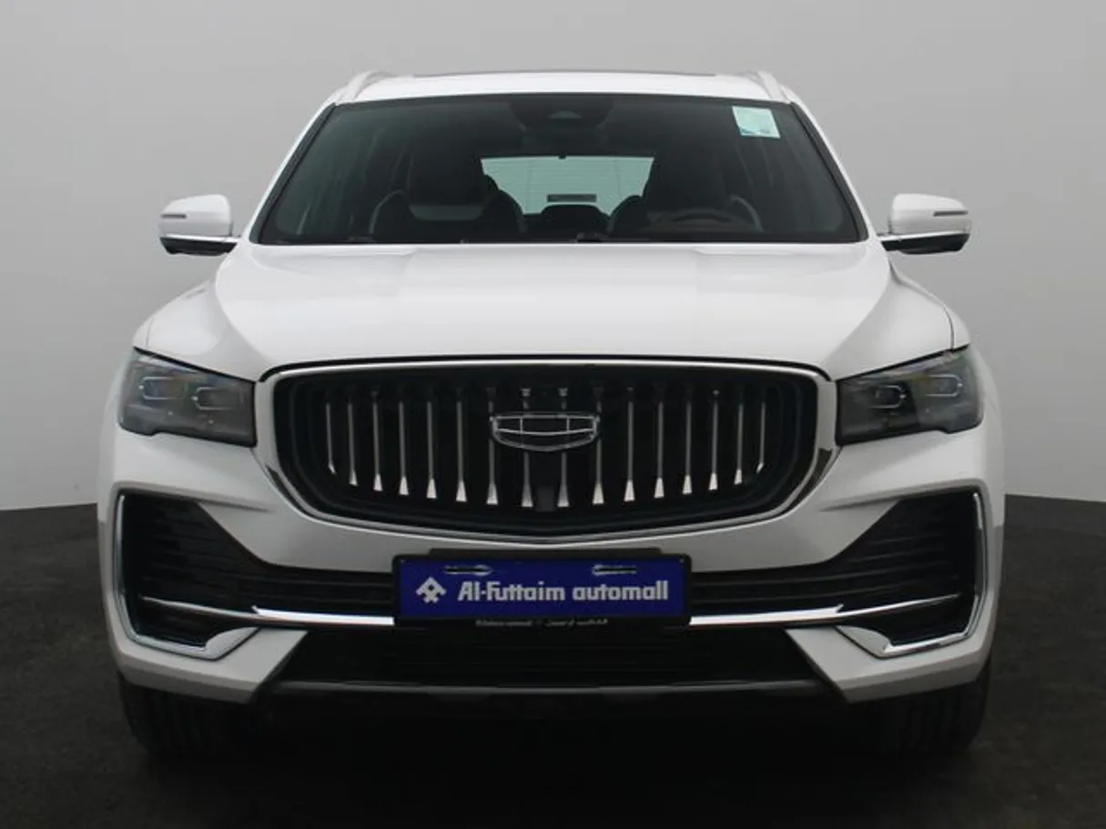 Car image 11