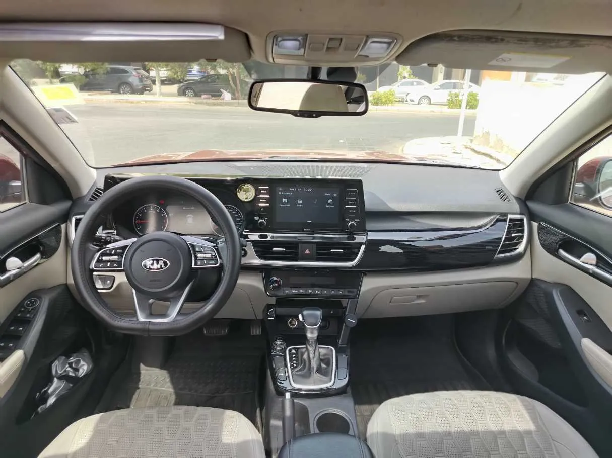 Car image 21