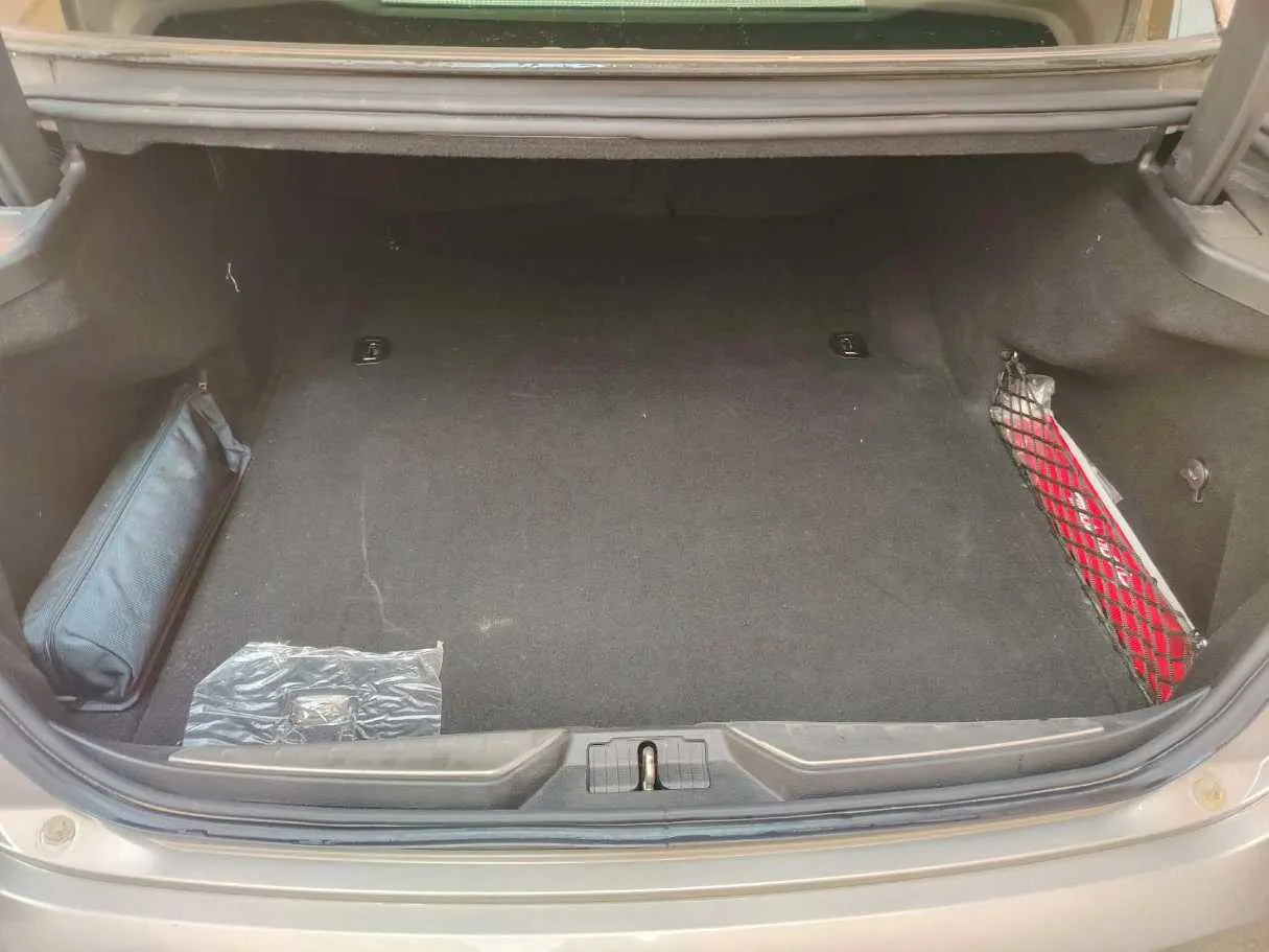 Car image 31