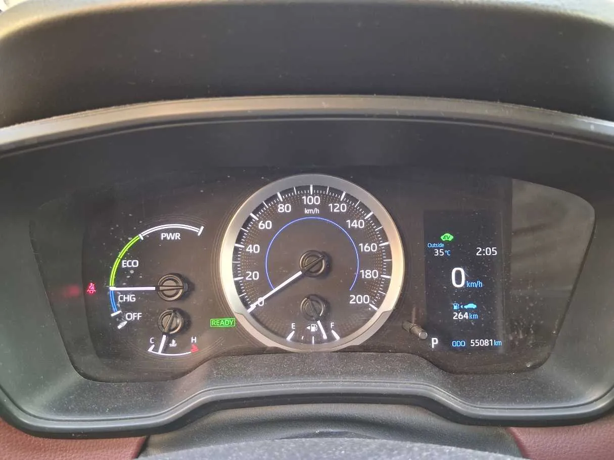 Car image 20