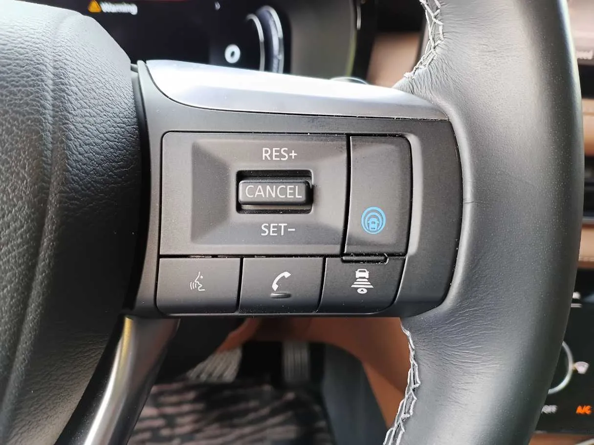 Car image 26