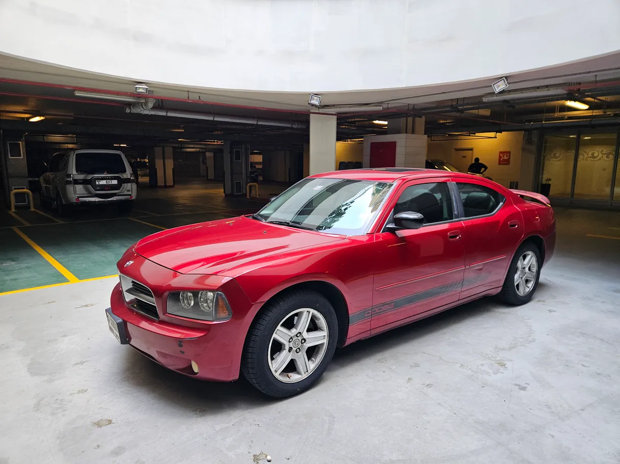 Car image 4