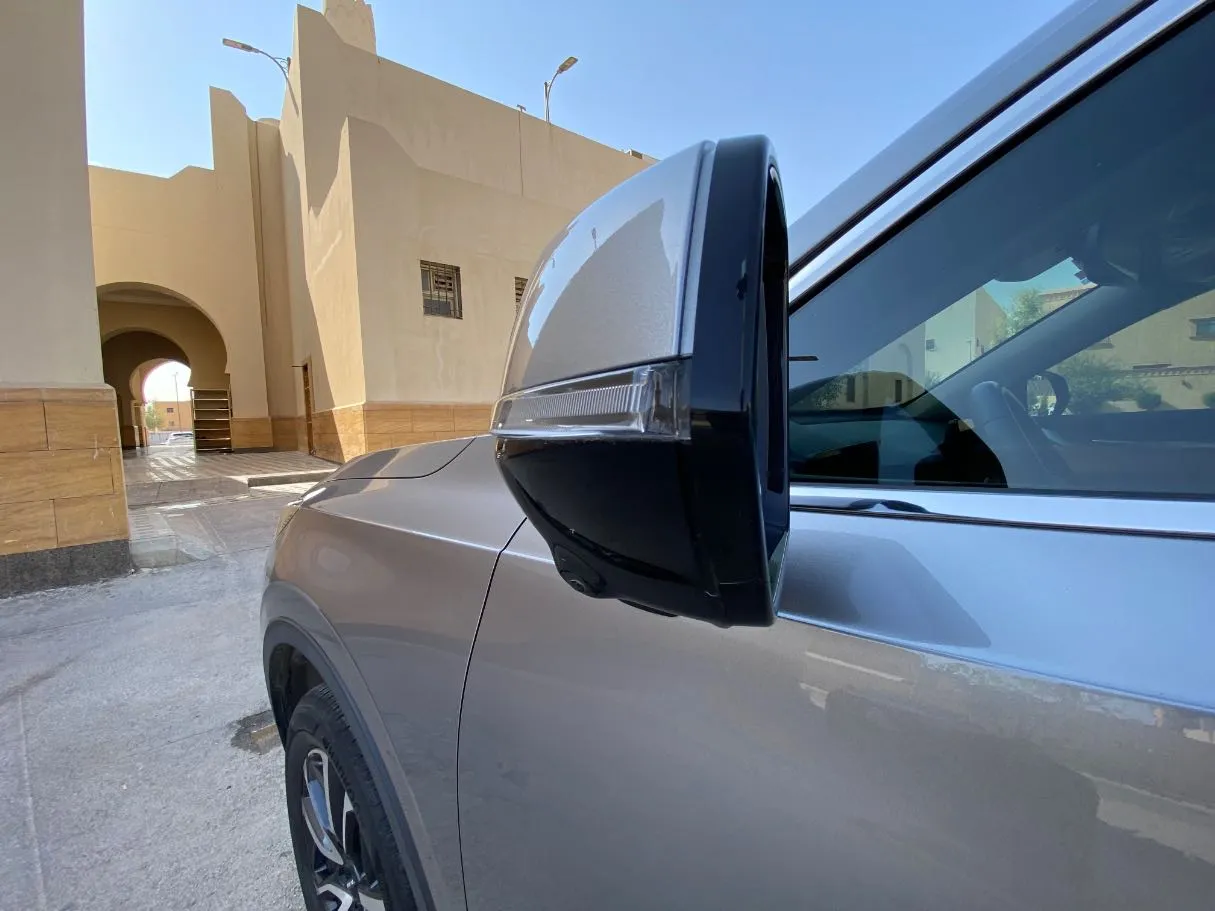 Car image 22