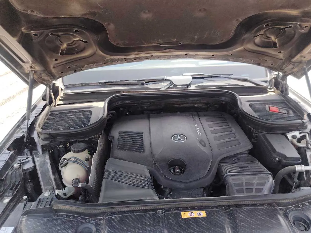 Car image 42
