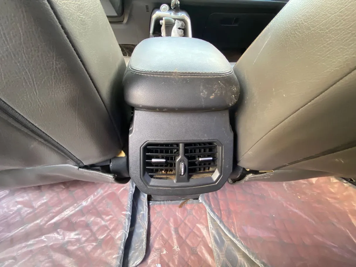 Car image 23