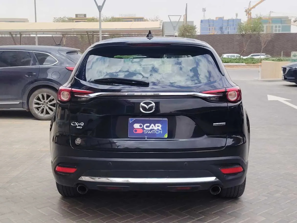 Car image 6