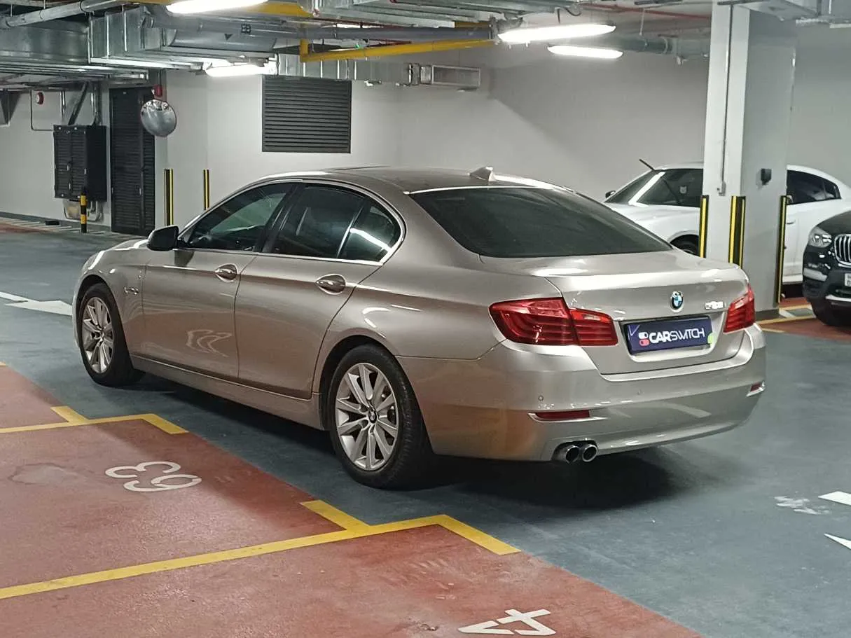 Car image 7