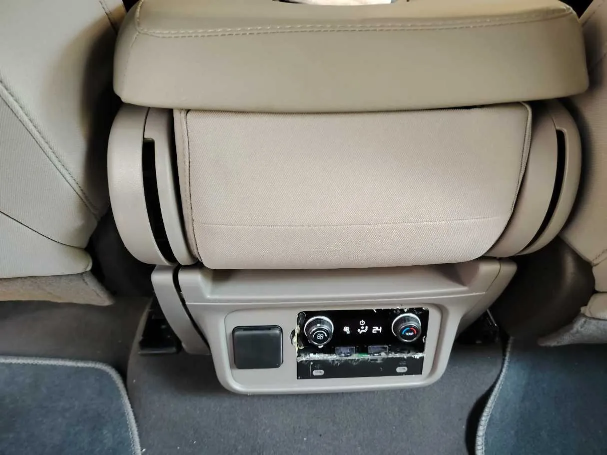 Car image 39