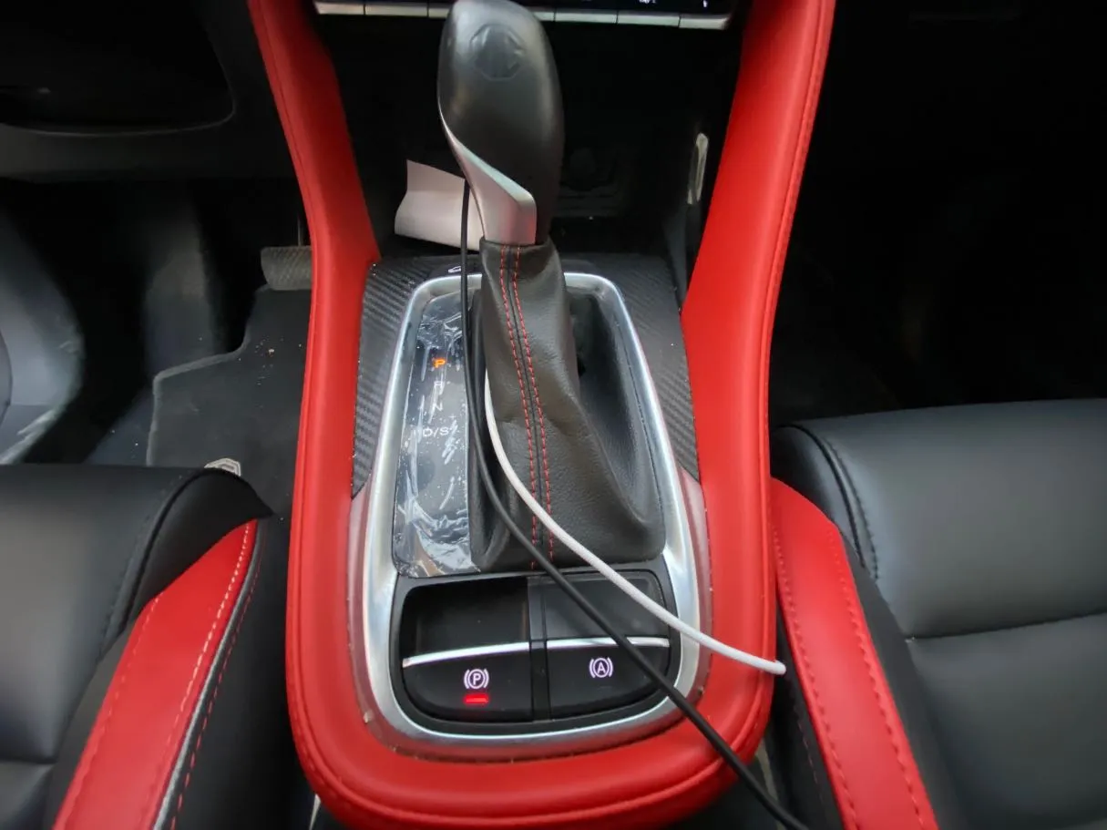 Car image 15