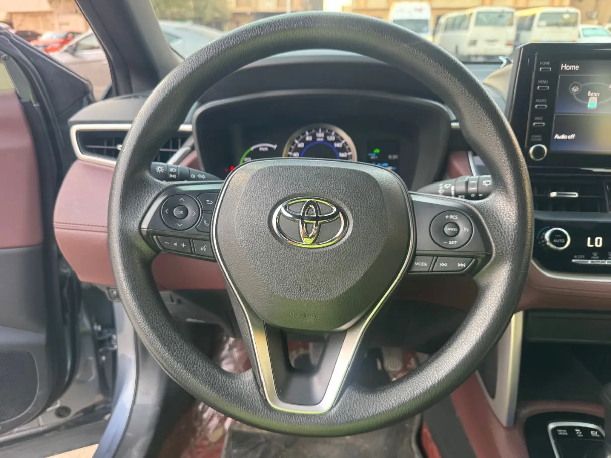 Car image 17