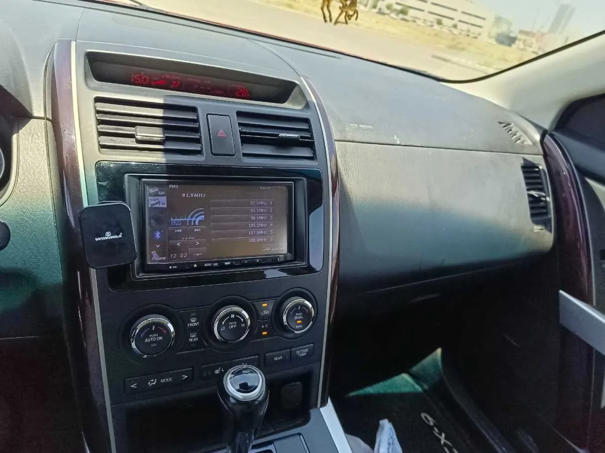 Car image 23