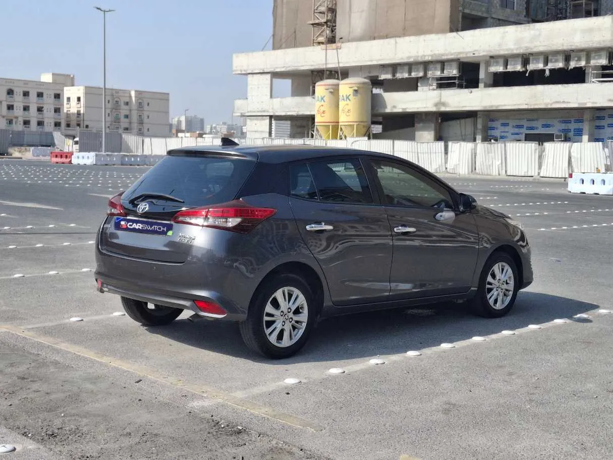 Car image 5