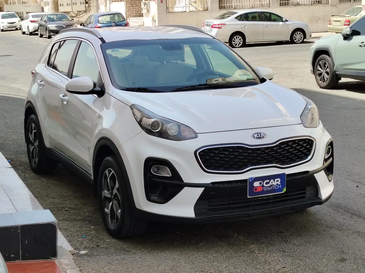 Car image 3