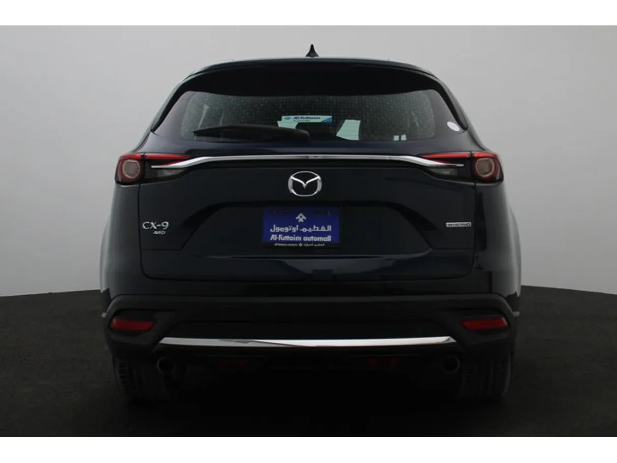 Car image 12