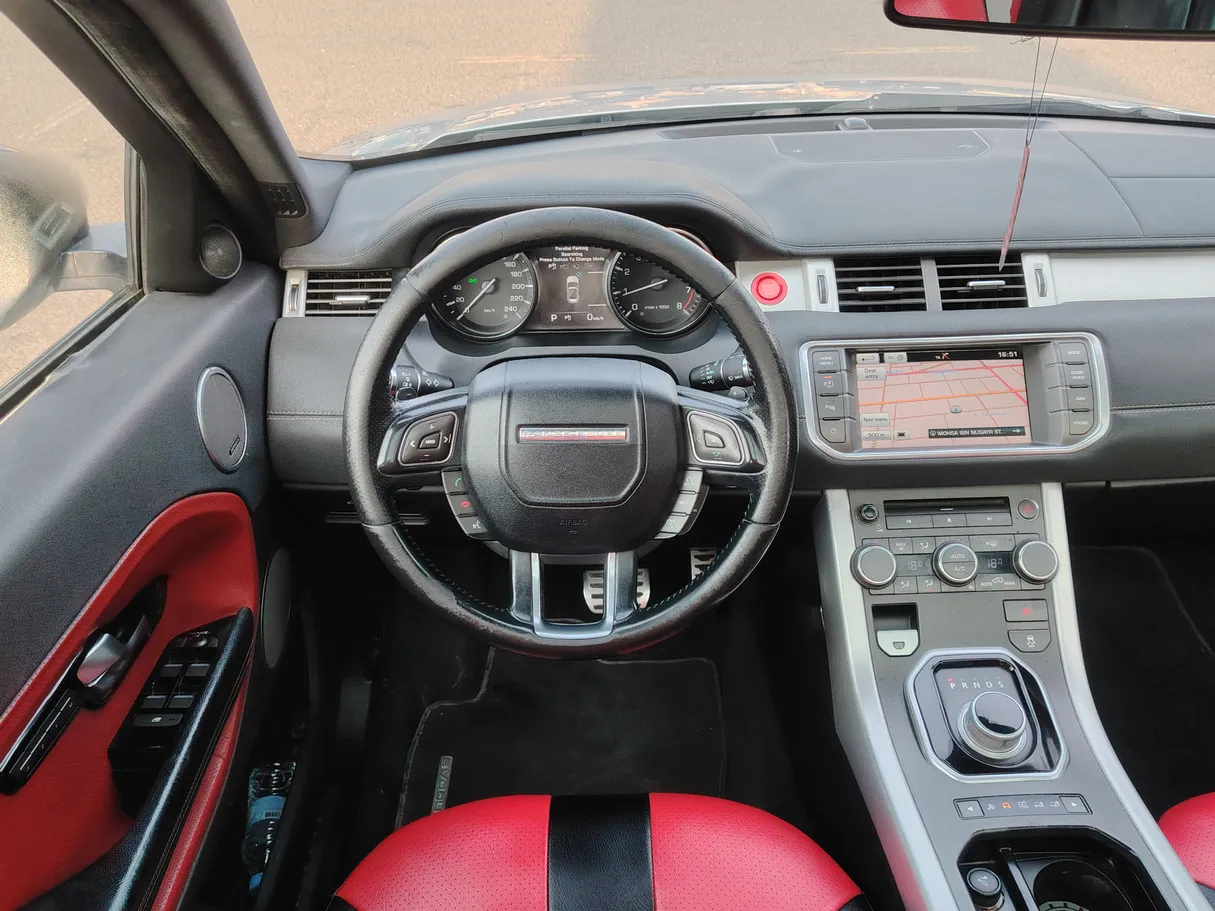 Car image 27