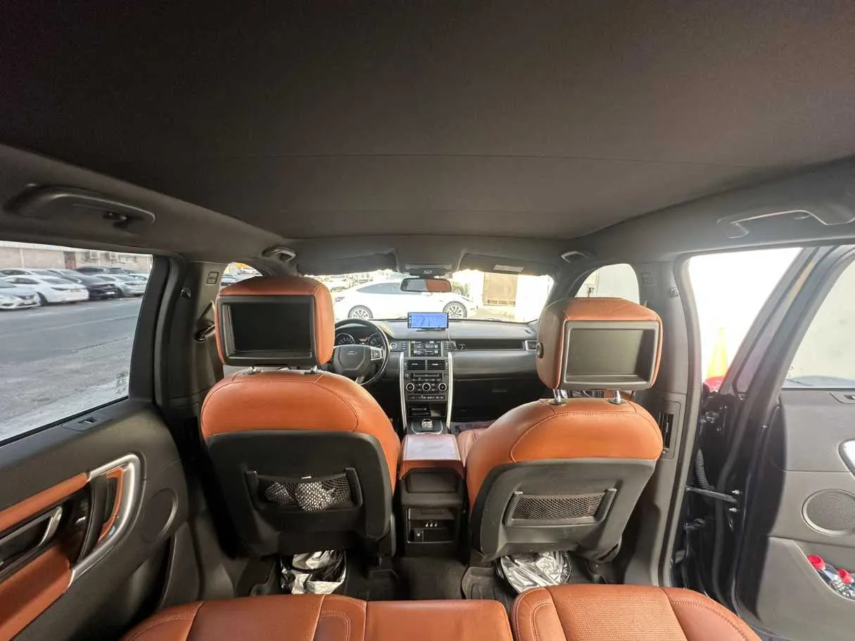 Car image 22
