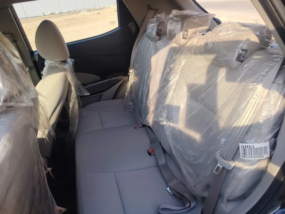Car image 16