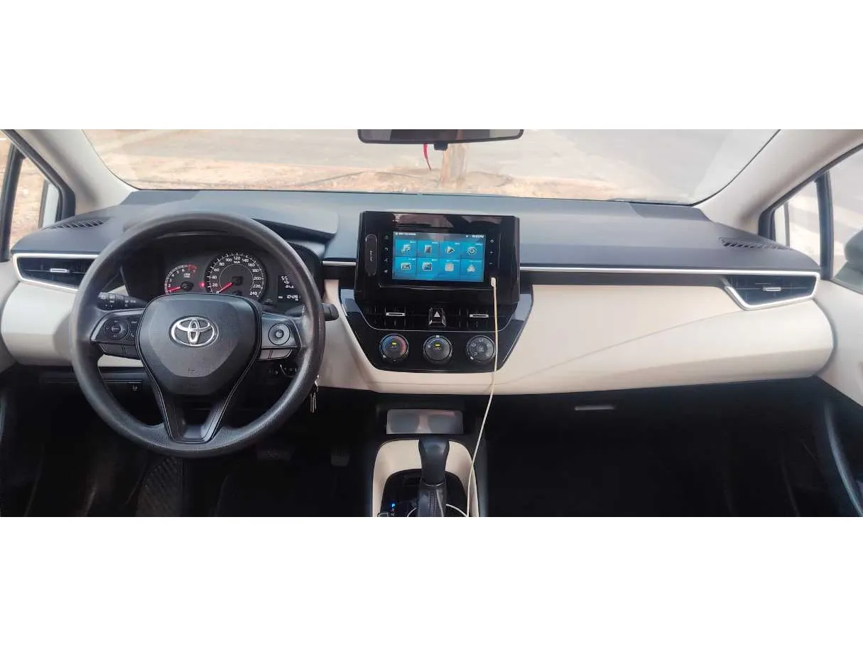 Car image 17