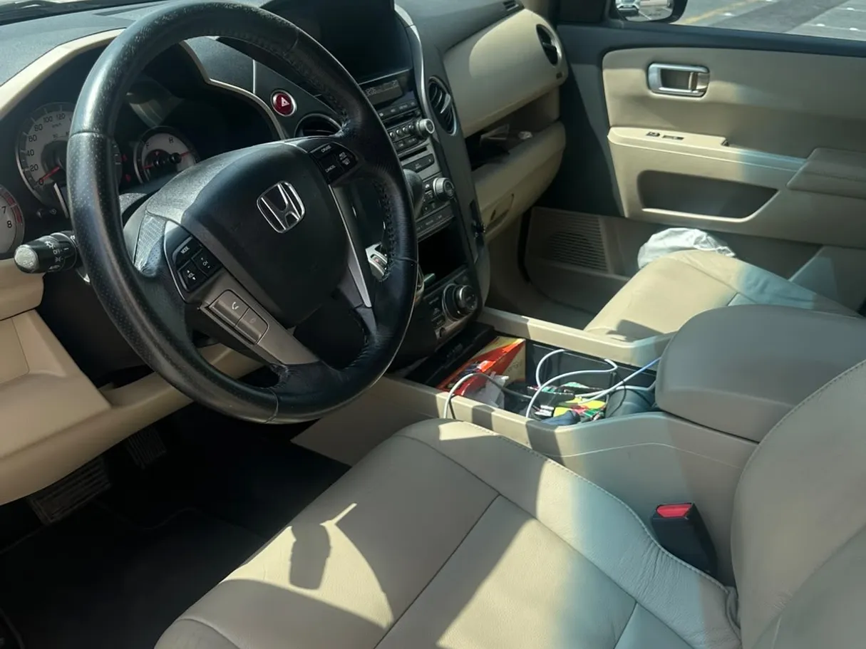 Car image 7