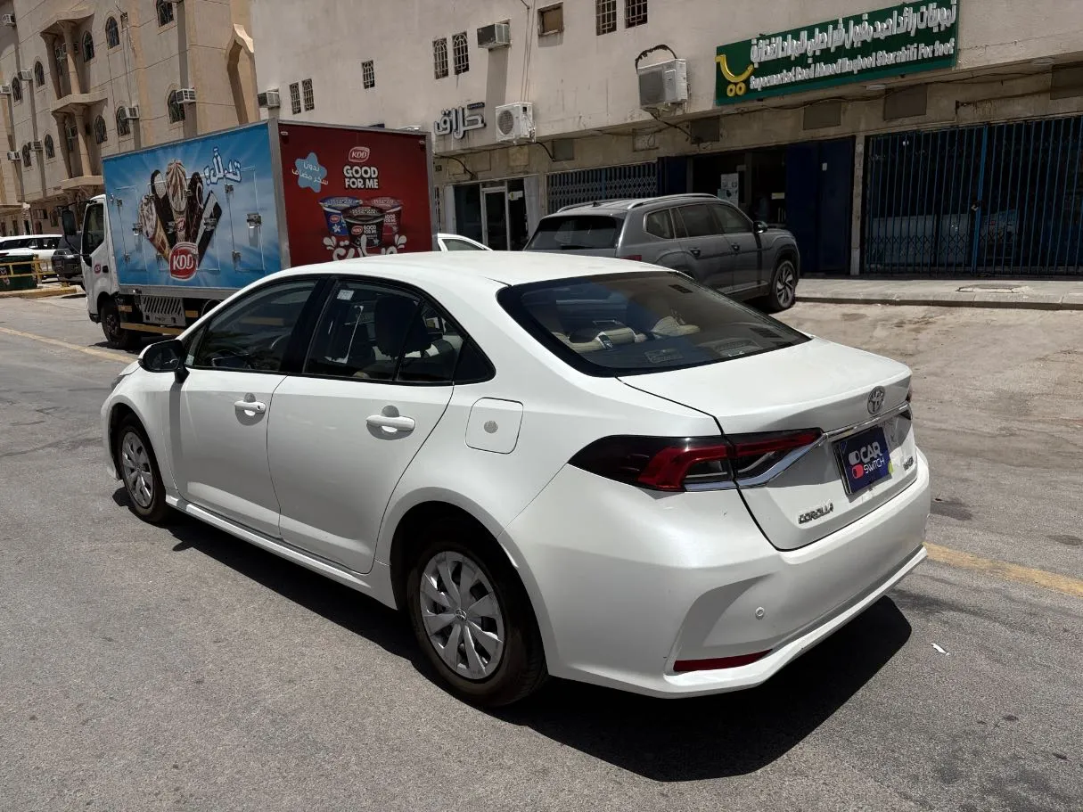 Car image 7