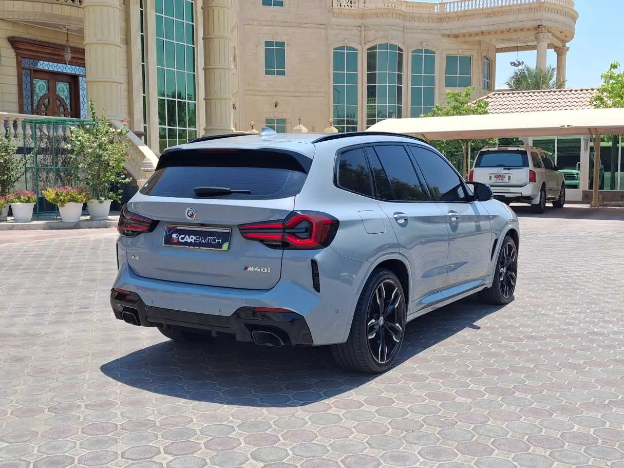 Car image 5