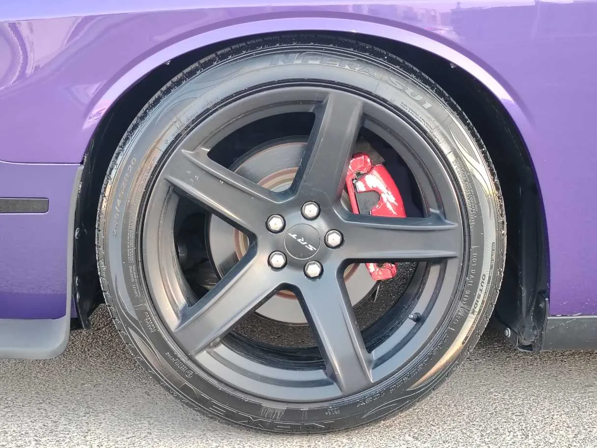 Car image 10