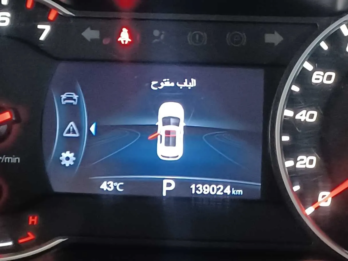 Car image 18