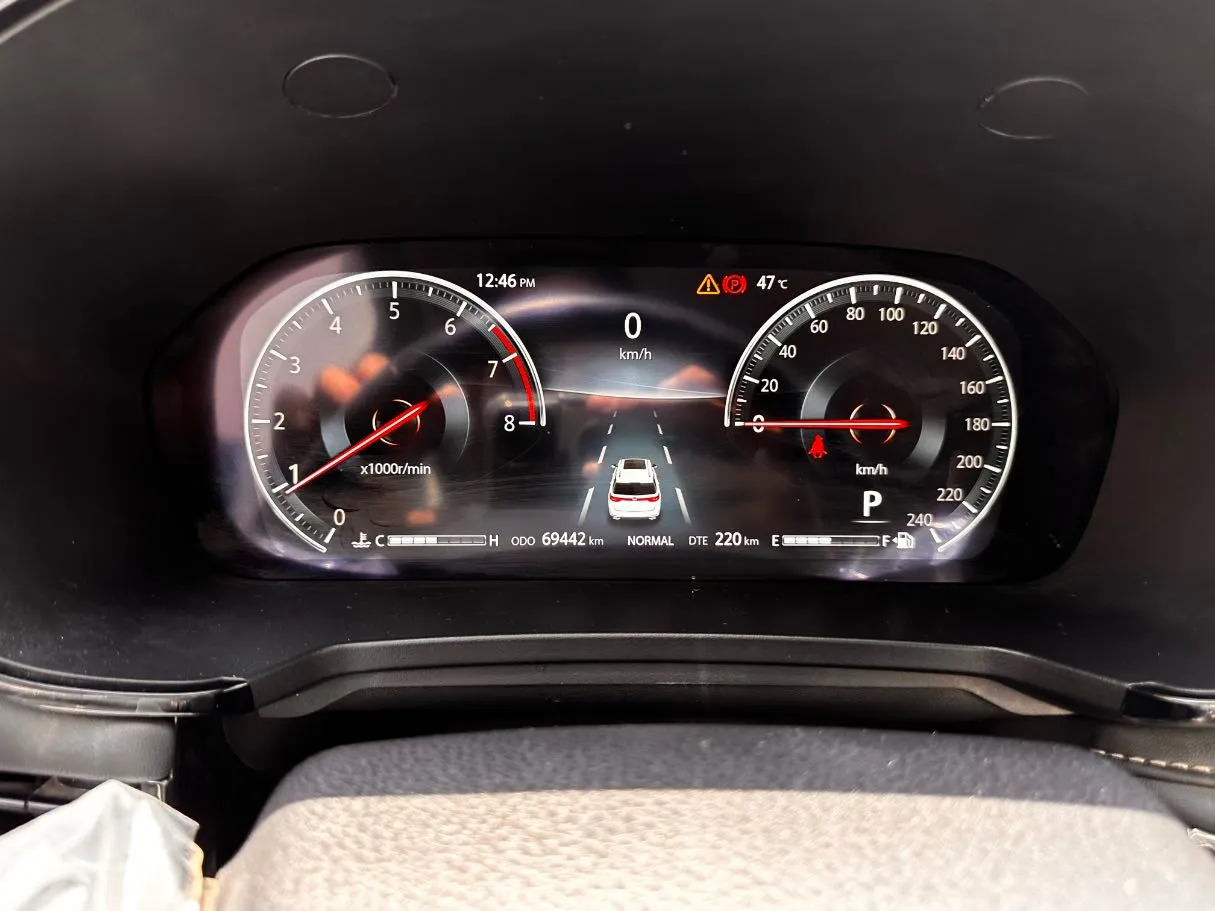 Car image 21