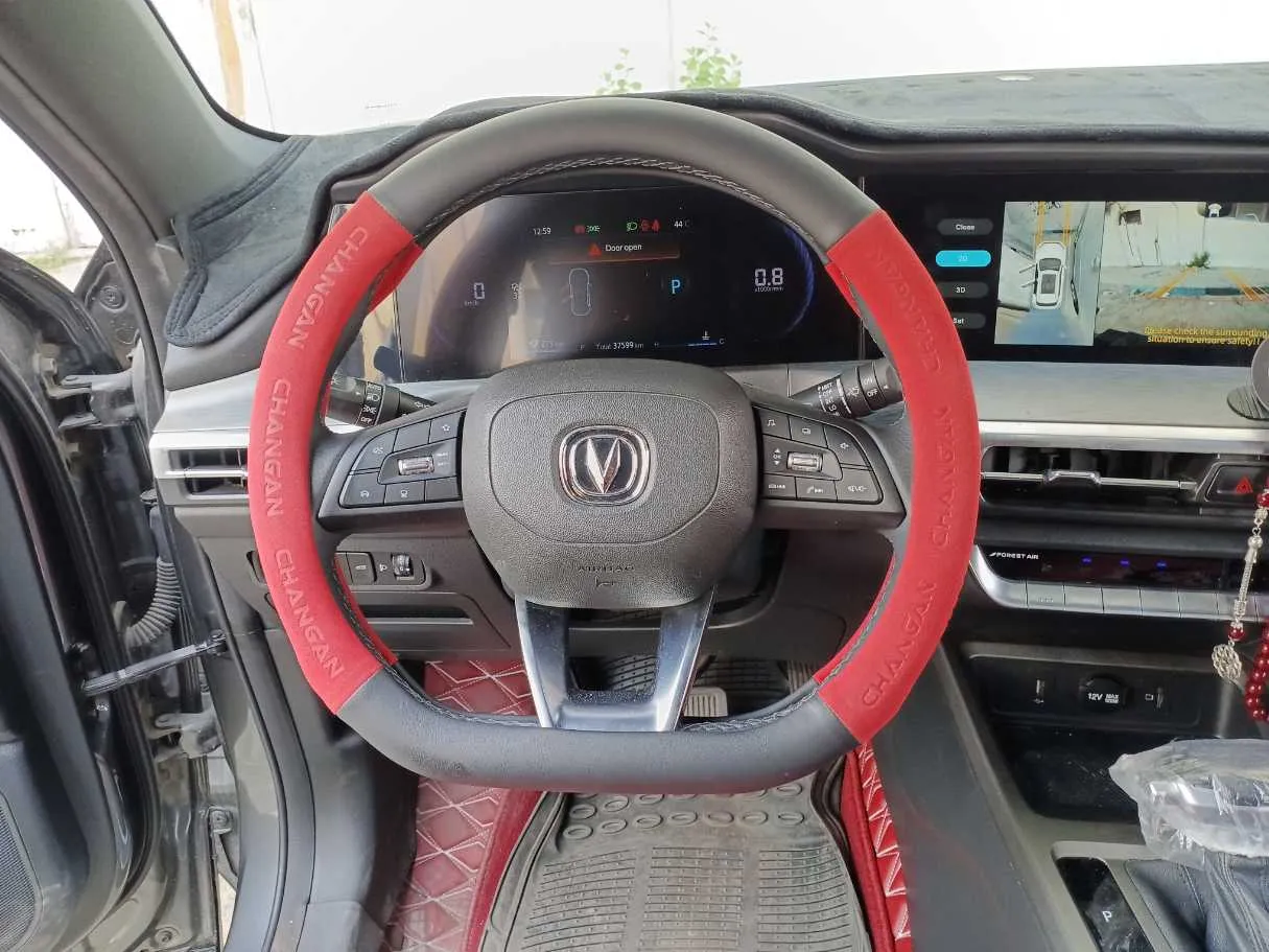 Car image 17