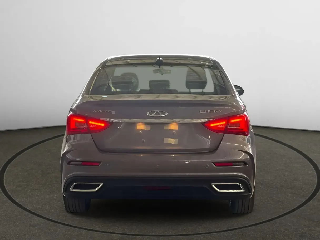 Car image 5