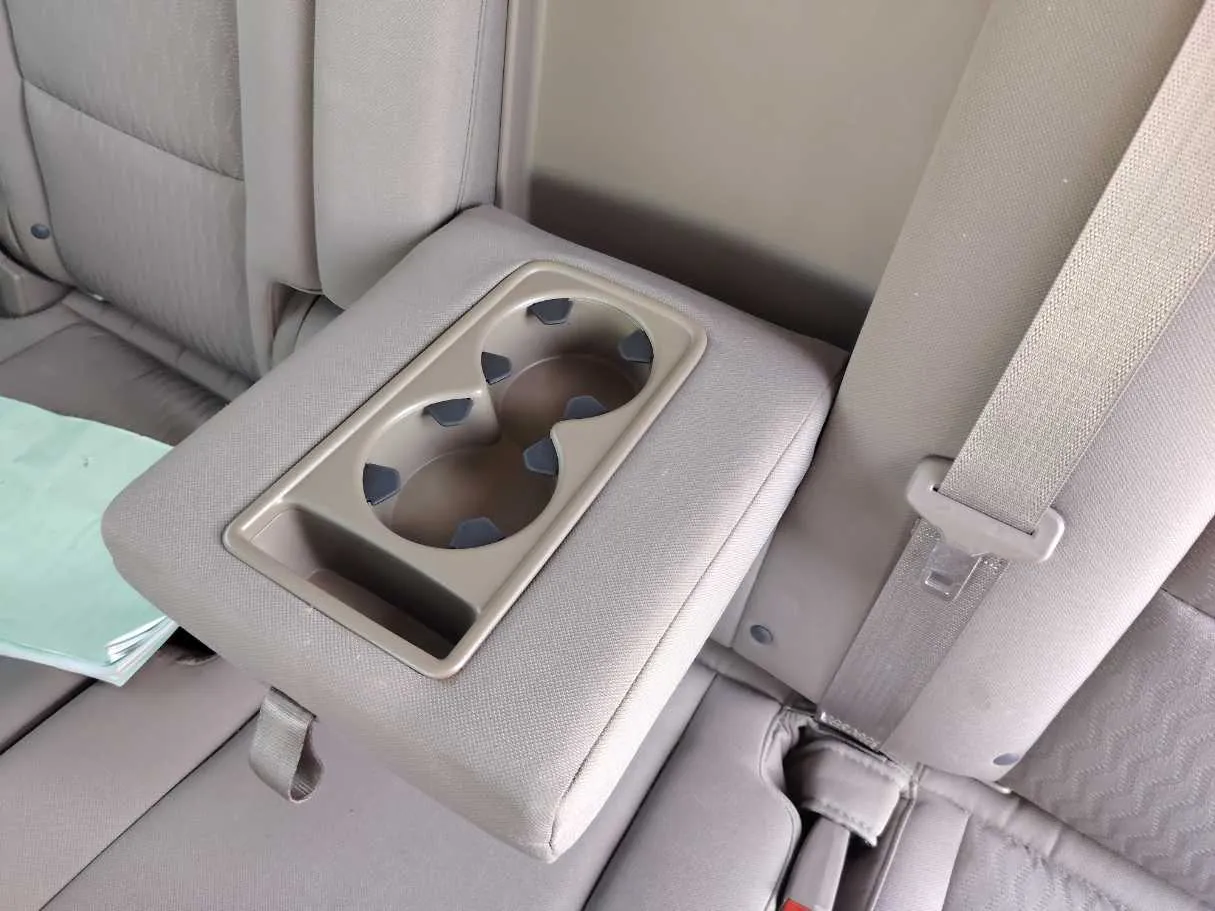 Car image 28