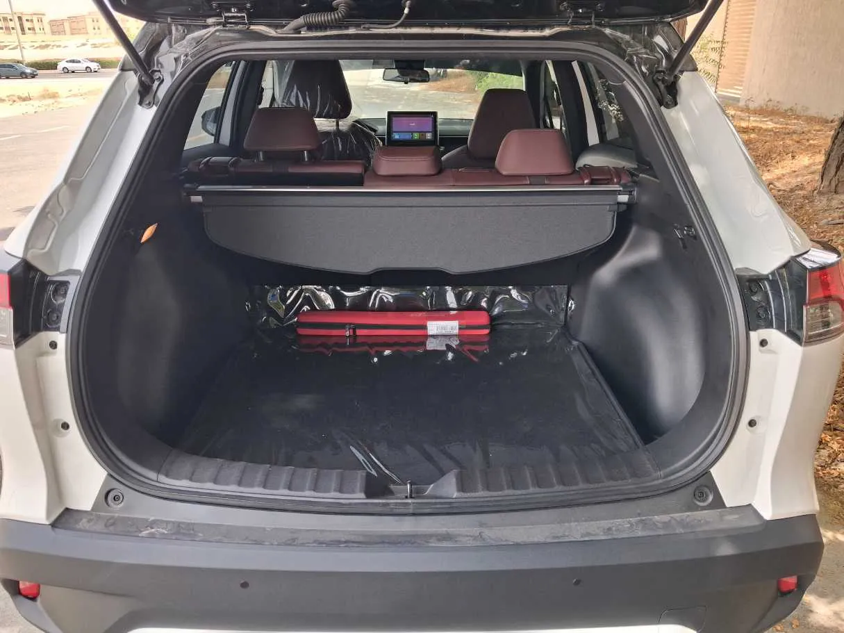 Car image 18