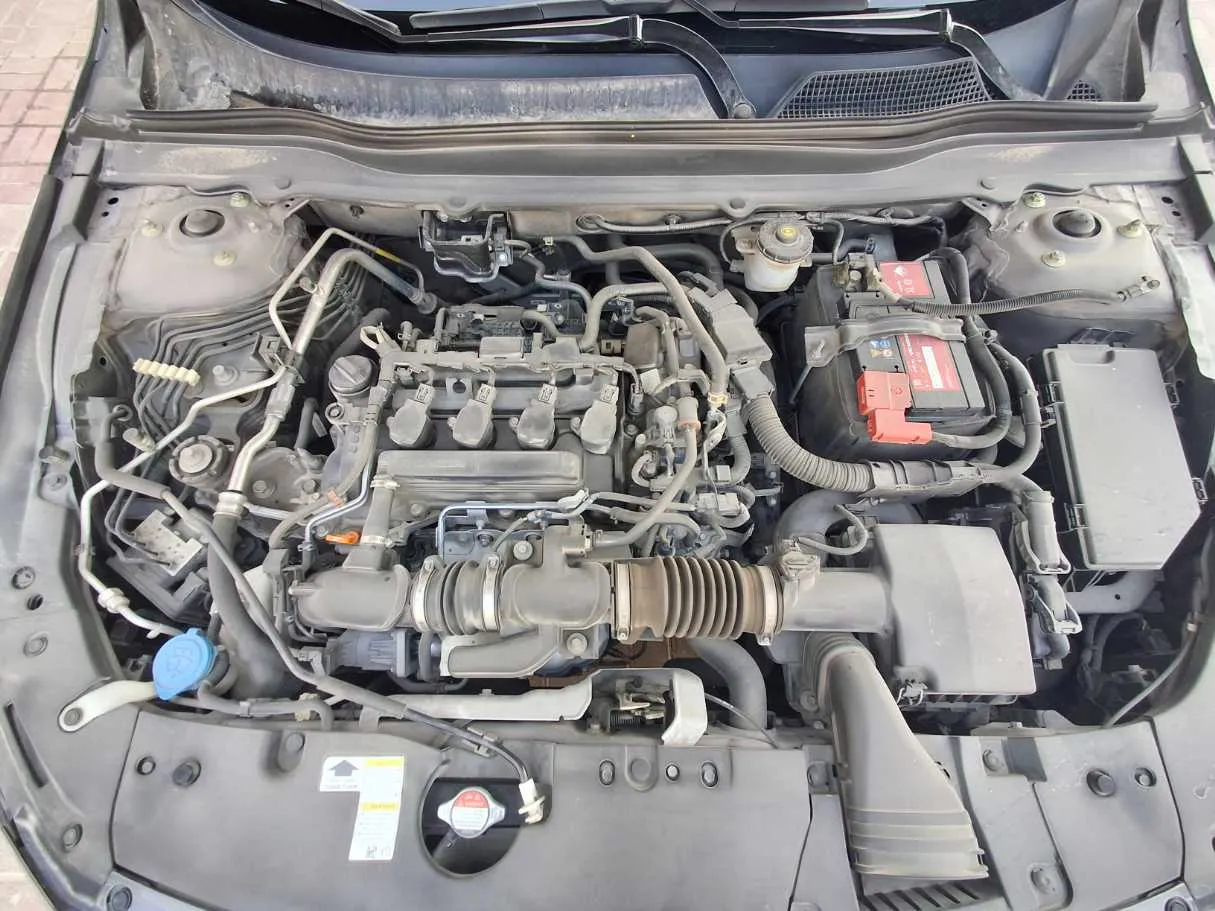 Car image 19