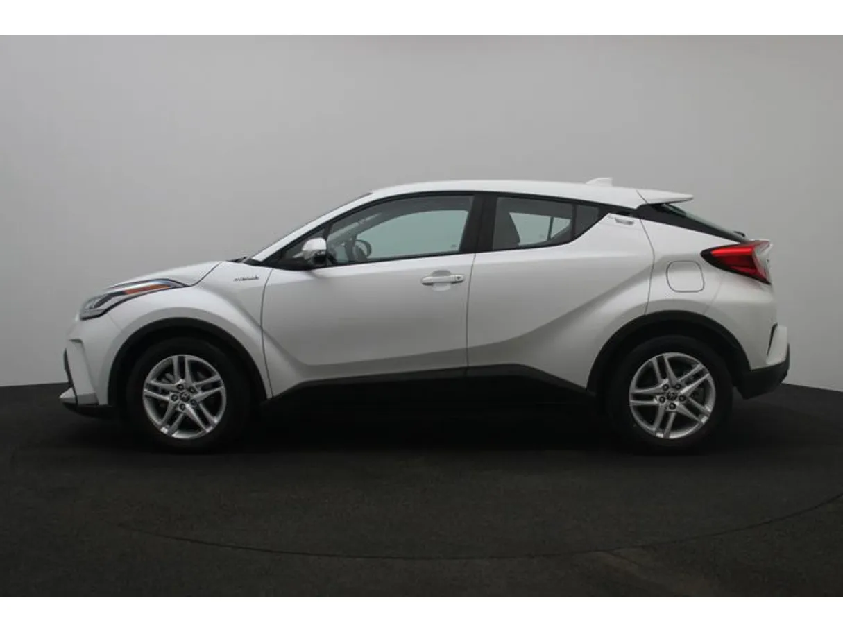 Car image 3