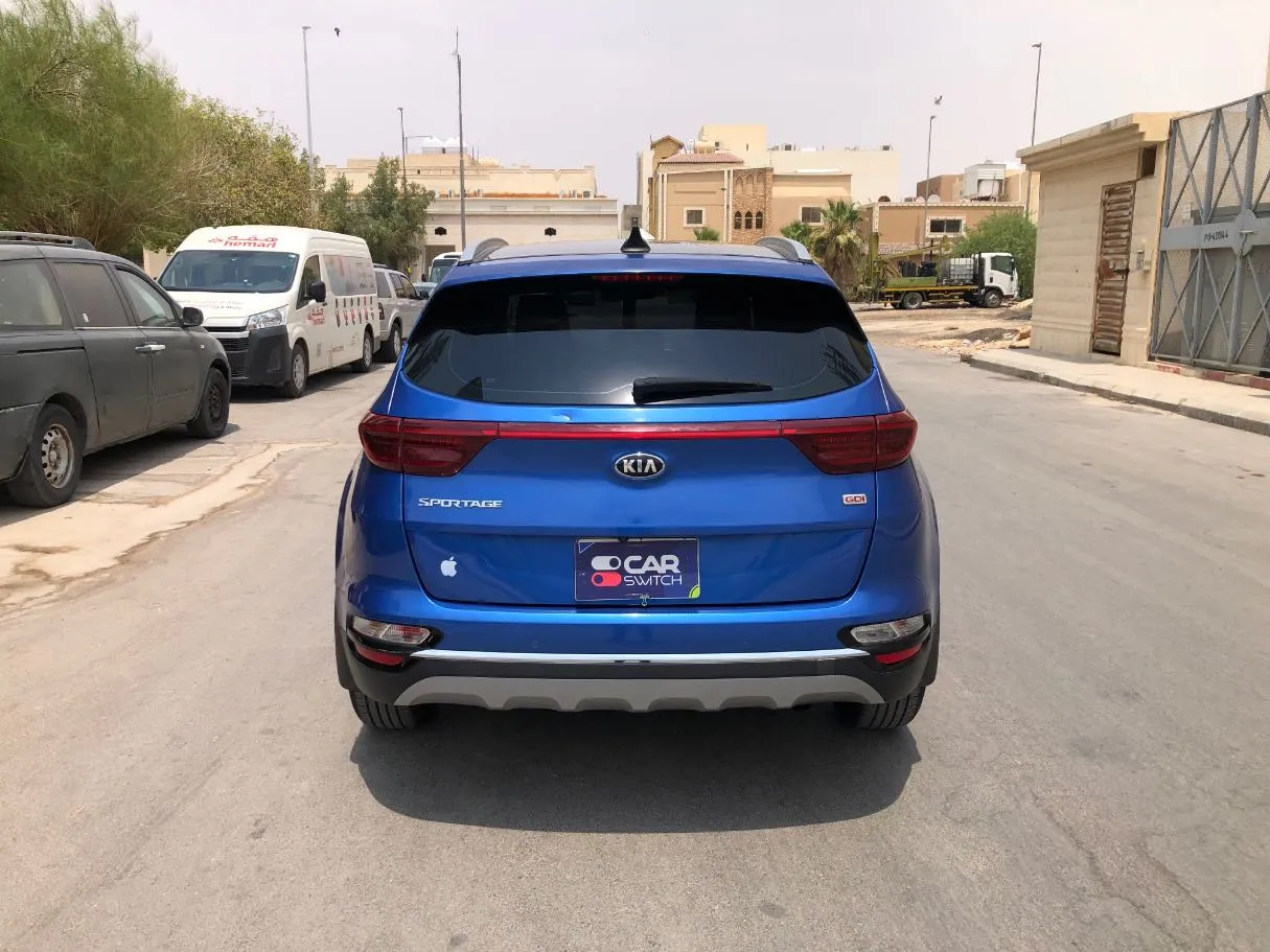 Car image 6
