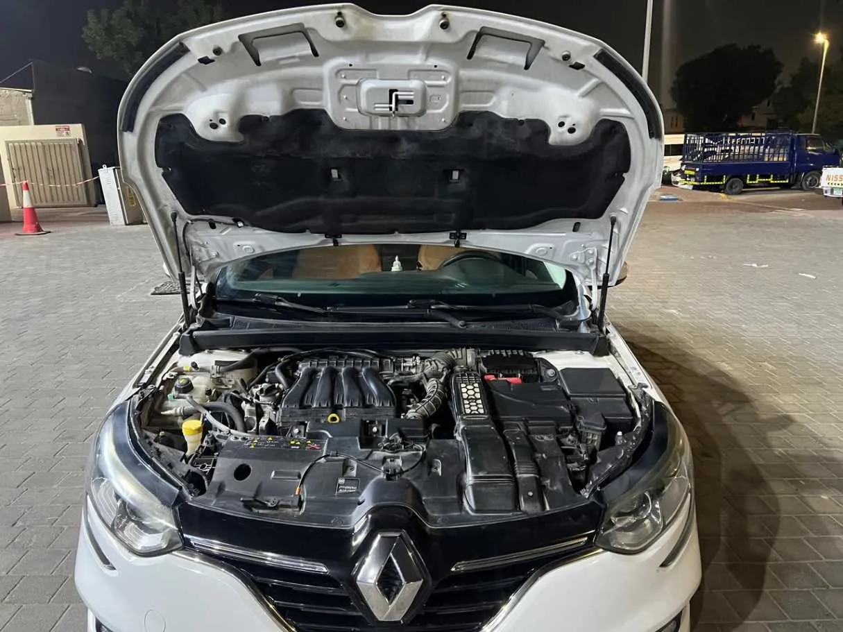 Car image 16