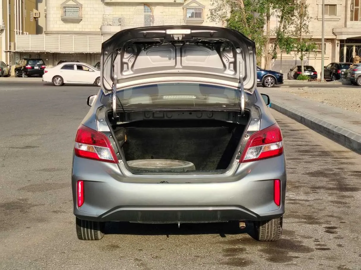 Car image 22