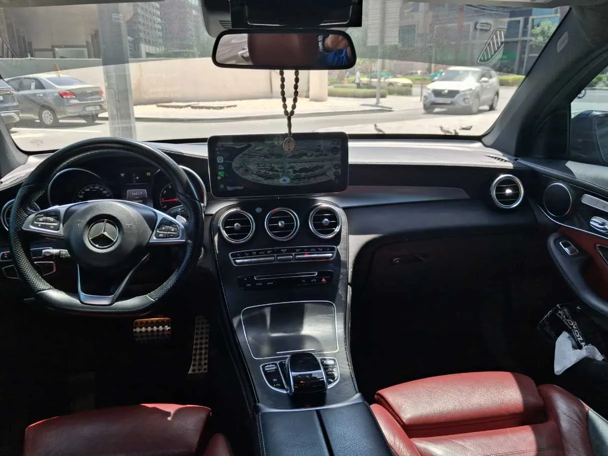 Car image 16
