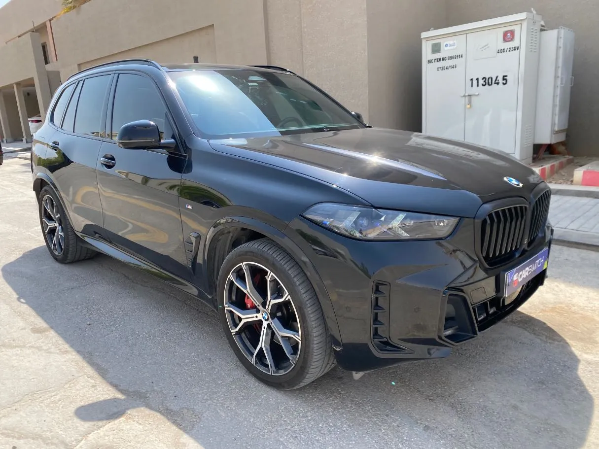 Car image 3