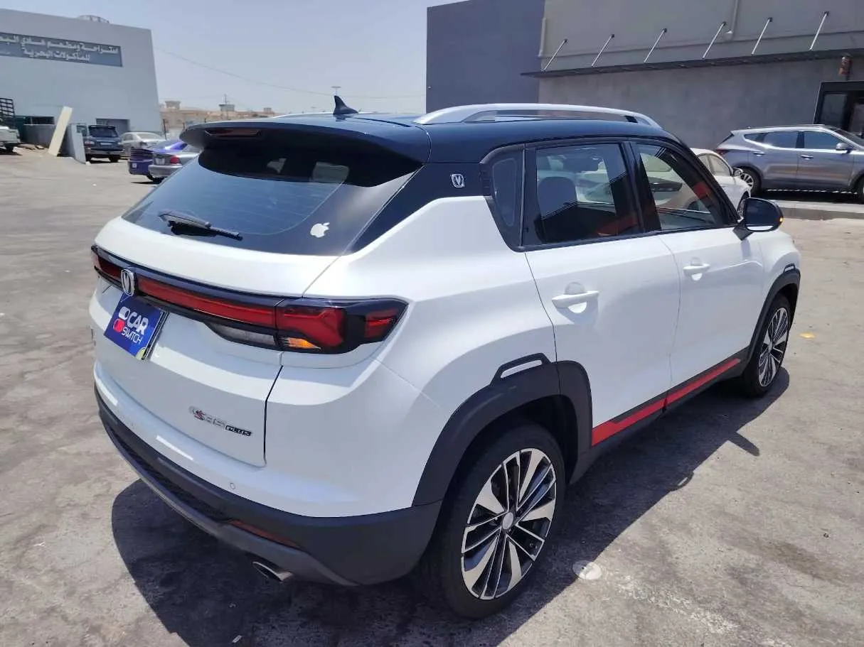Car image 5